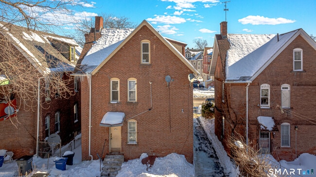 Building Photo - 59 Franklin Ave