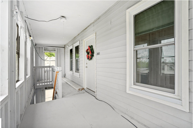 Enclosed Porch - 10 Clifford St