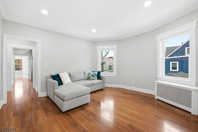 Building Photo - 16 Munn St