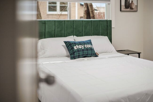 Building Photo - 10907 S Normandy Ave