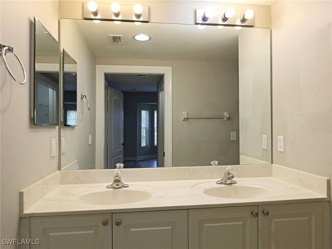 Building Photo - 4172 Castilla Circle