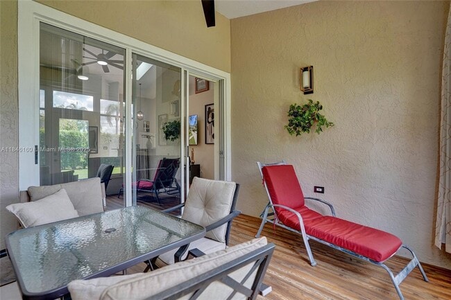 Building Photo - 1632 SW Harbour Isles Cir