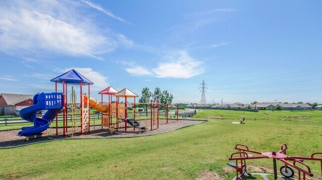 Building Photo - Welcome to your new 3 bedroom, 2 bath home in this wonderful Lake Valley community!