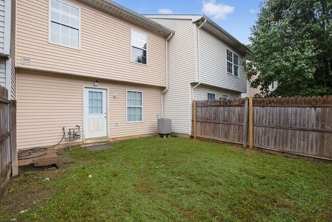 Building Photo - 46091 Maria Way