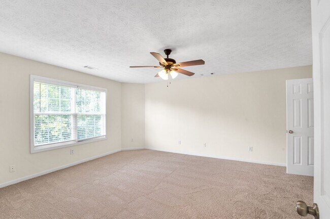 Building Photo - 4BR/2.5BA Open & Bright Lawrenceville Home