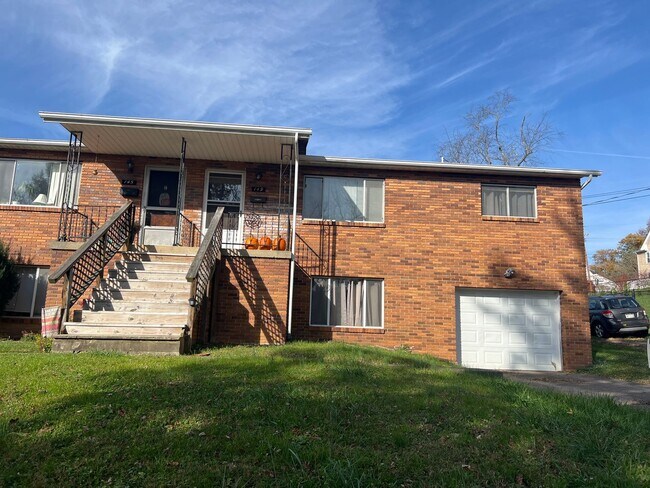 Building Photo - 145-149 Summers Street