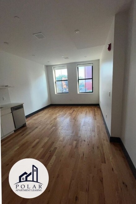 Building Photo - 568 Communipaw Ave