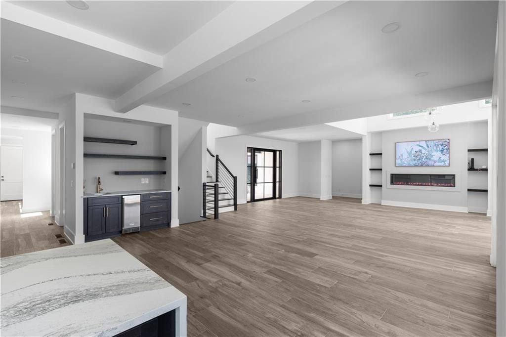 Building Photo - 3258 S Bay Dr