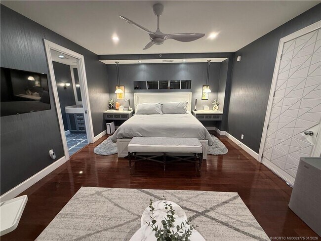 Building Photo - 9960 S Ocean Dr