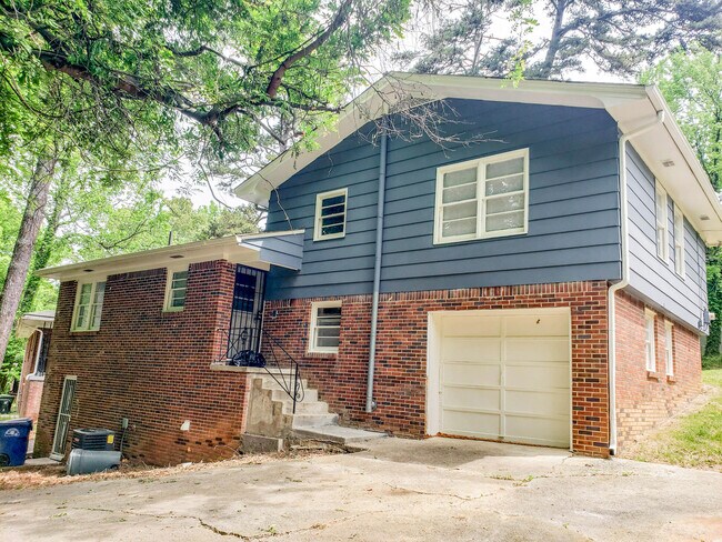 Building Photo - 255 Hermer Cir NW
