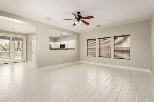 Building Photo - 21127 Avenida Del Valle Ct