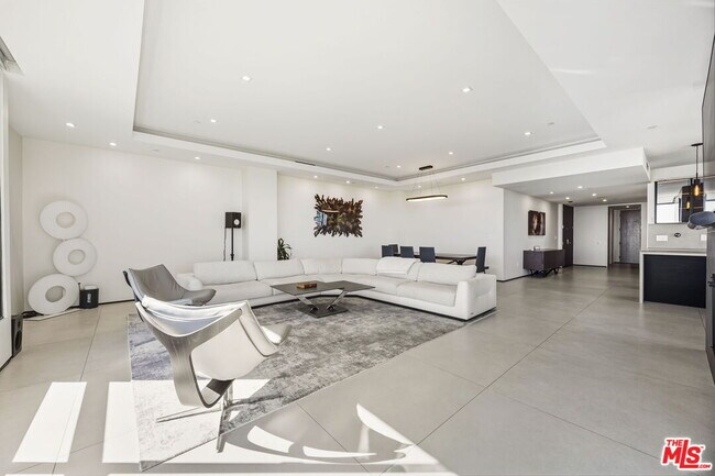 Building Photo - 10350 Wilshire Blvd