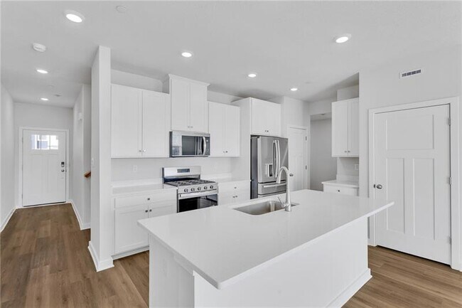 Building Photo - 126 Scotland Ln