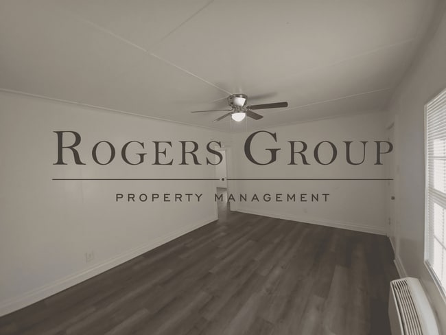 Building Photo - 758 David St