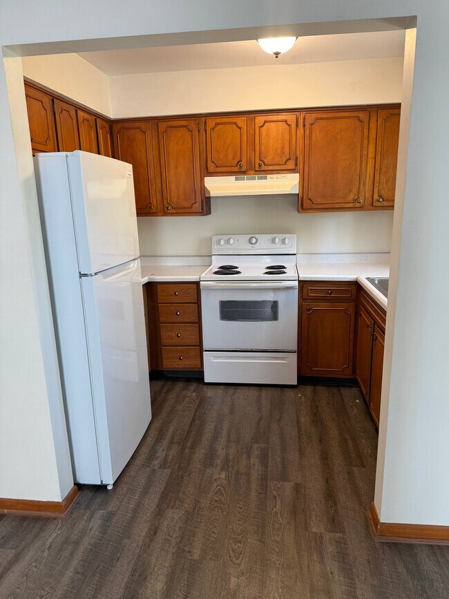 Building Photo - 318 E Forest St