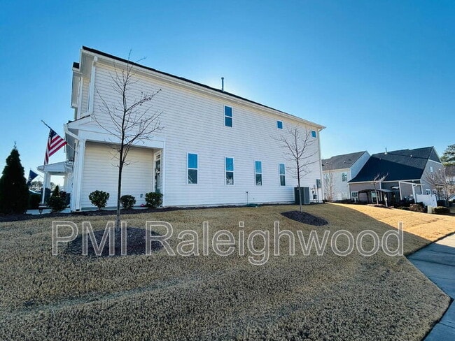 Building Photo - 779 Creekway Dr