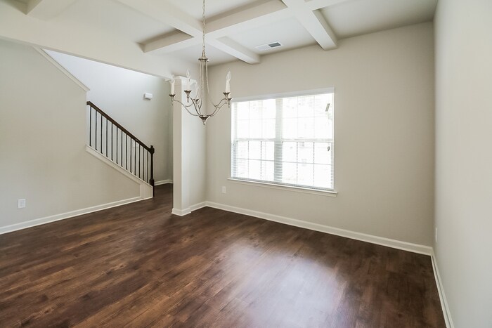 Building Photo - 10 Glen Abbey Cir