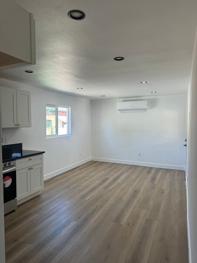 Building Photo - 17834 La Salle Ave