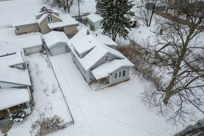 Building Photo - 2319 Hecker Ave