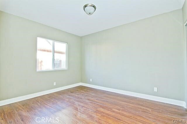 Building Photo - 626 W 59th Pl