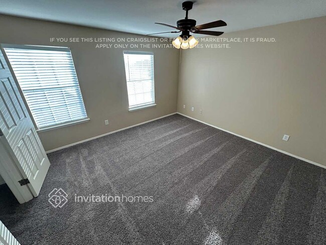 Building Photo - 250 Hilltop Dr