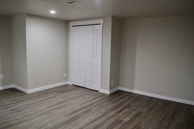 Building Photo - 12755 Phinney Ave N