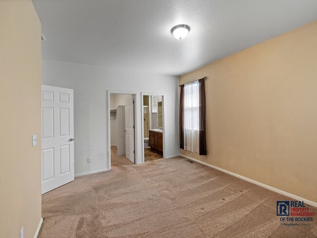Building Photo - Beautiful Newer Home in Windsor – 3 Bed, 2...