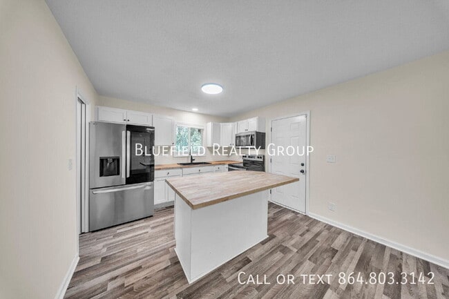 Building Photo - 130 Harmony Dr