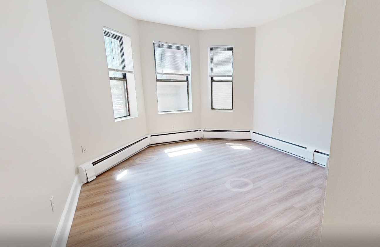 Building Photo - 7 Miner St