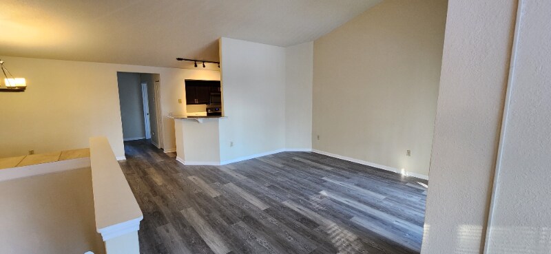 Building Photo - 10085 W Lisbon Ave