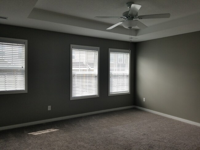 Building Photo - 9083 Daisy Dr