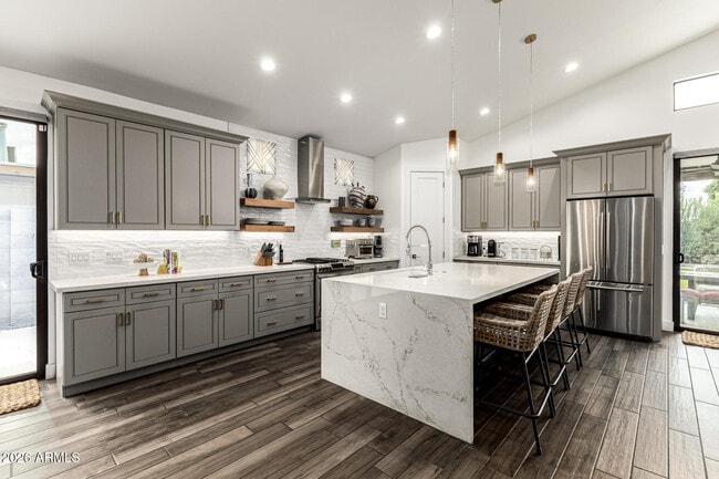 Building Photo - 1831 E Montecito Ave