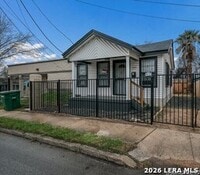 Building Photo - 325 S Hackberry St