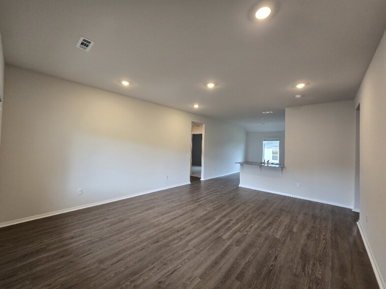 Building Photo - 2701 Murphy St