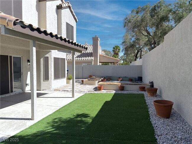 Building Photo - 80 Sea Holly Way
