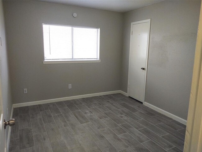 Building Photo - 2187 Pilgrims Bend Dr