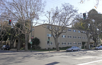 Building Photo - Central and Grand Apartments