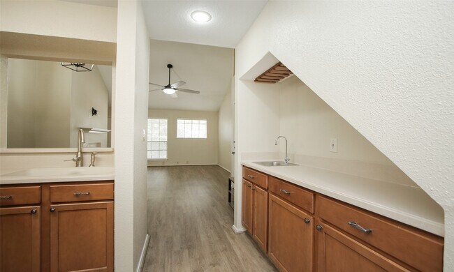 Building Photo - 4900 Floyd St