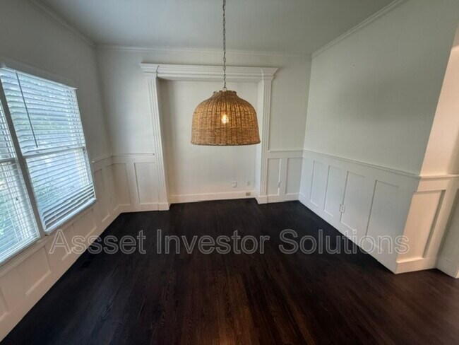 Building Photo - 8004 W 144th Pl