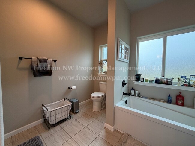 Building Photo - 17315 Pendleton St SW