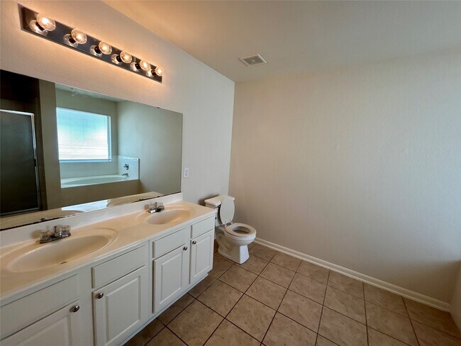 Building Photo - 6706 Wild Pecan Trail