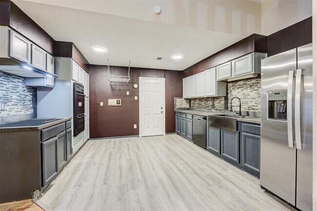 Building Photo - 1710 Bodart Ct