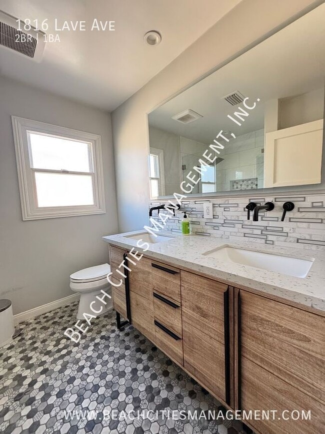 Building Photo - 1816 Lave Ave