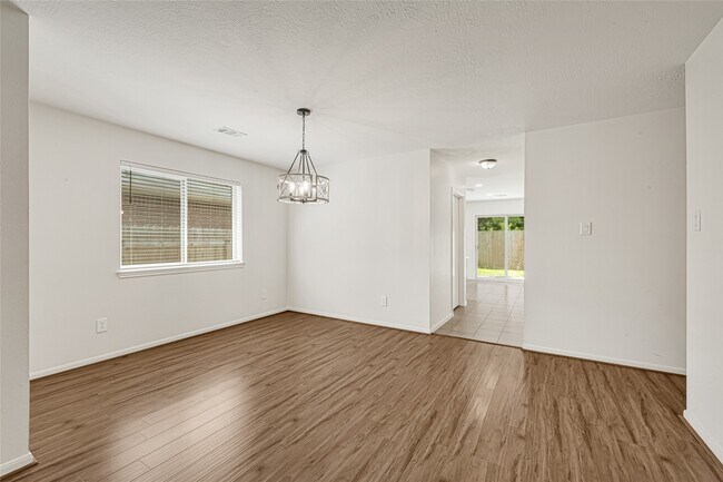 Building Photo - 4826 Gypsy Forest Dr