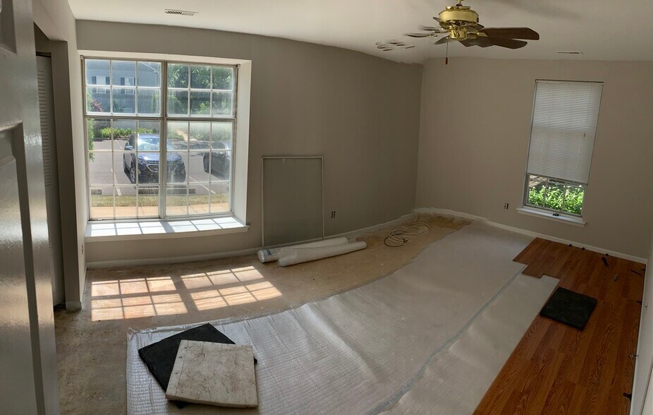 Building Photo - 32 Meadow Ln