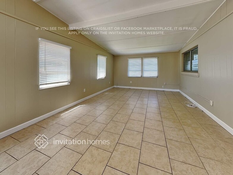 Building Photo - 3652 Prado Dr
