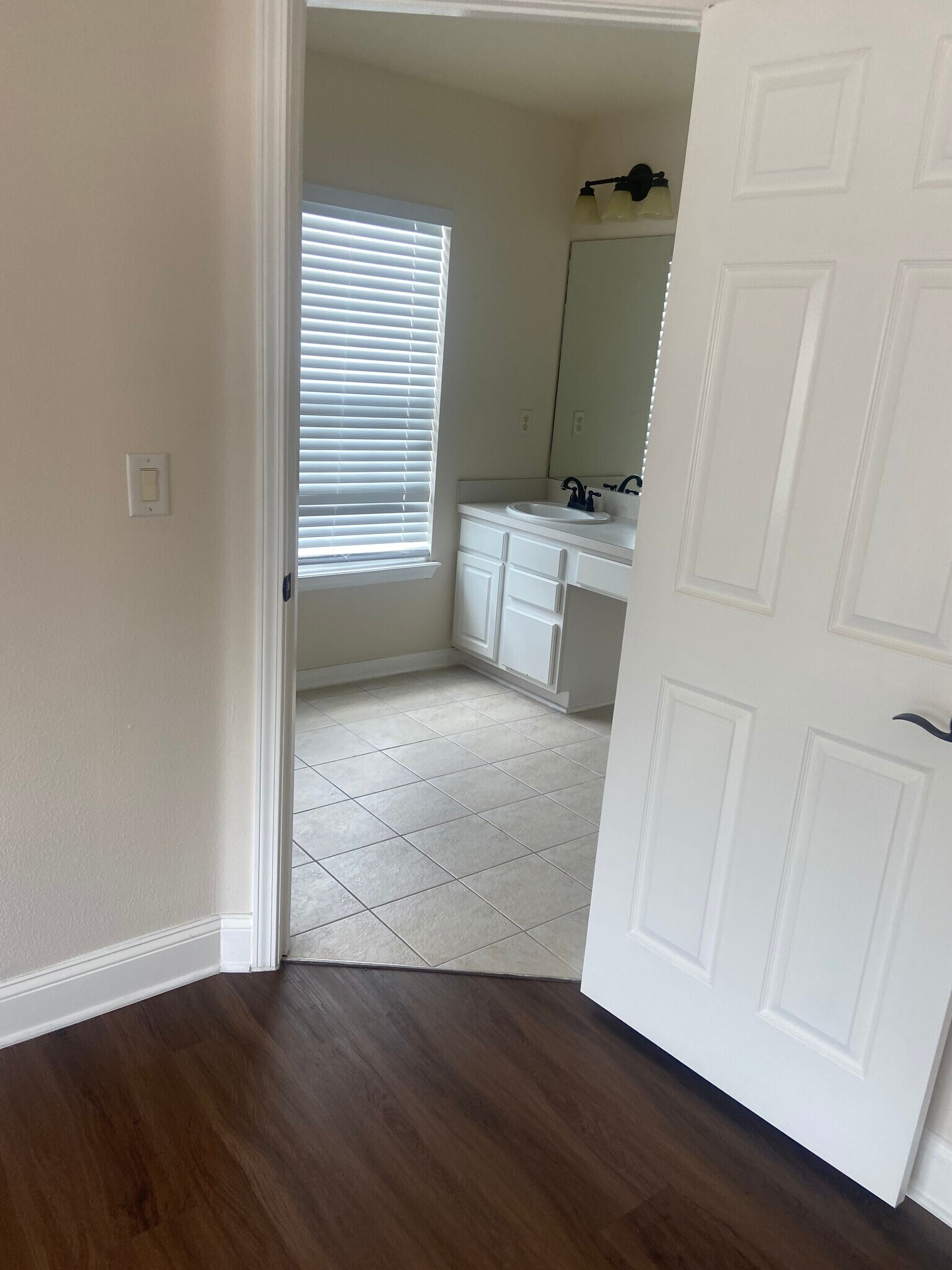 Building Photo - 4115 Crownwood Dr