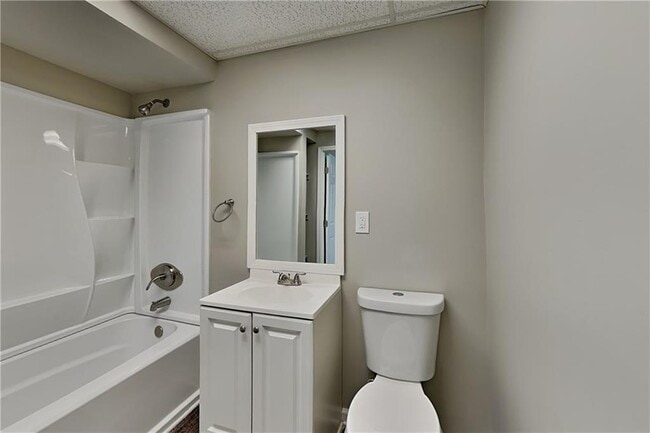 Building Photo - 178 Colton Dr