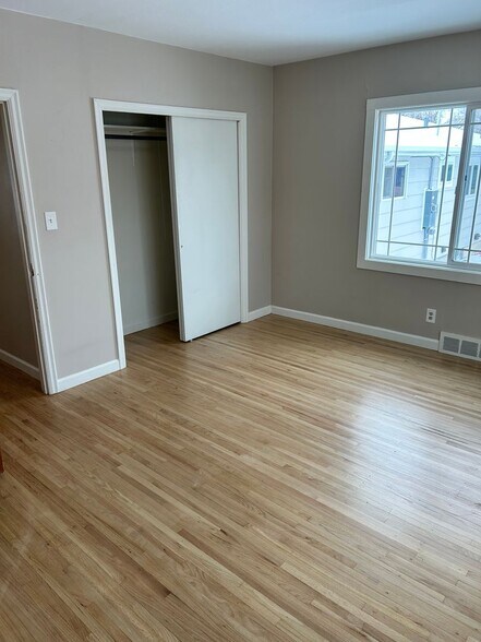 Building Photo - 3709 3rd Ave N