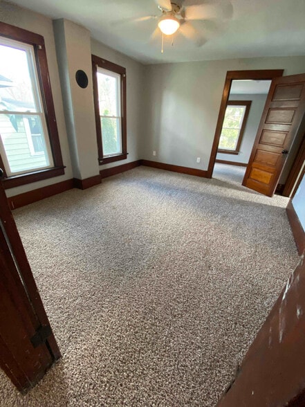 Building Photo - 411 Central Ave